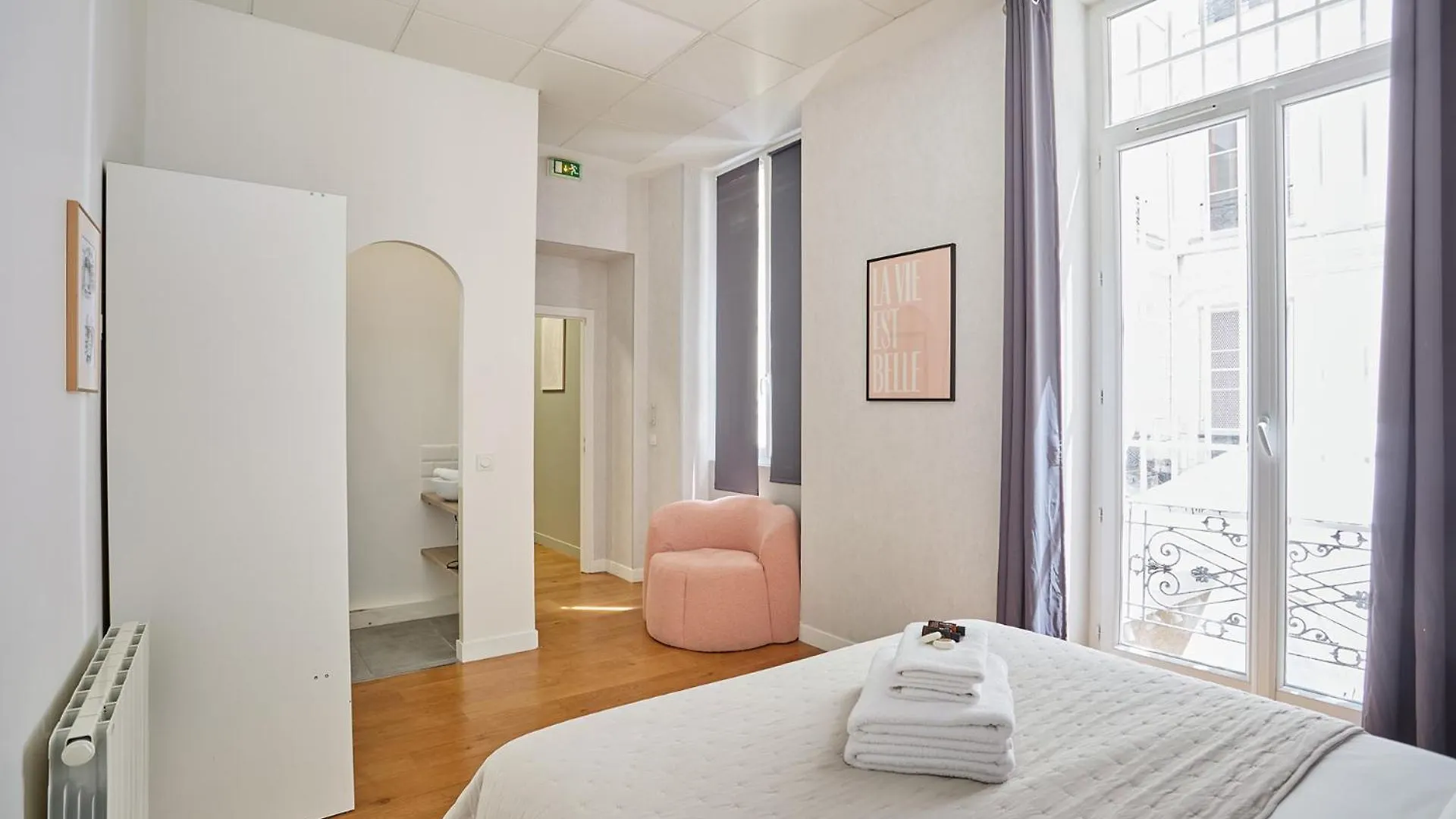 Sublim Apartment 3 Bedrooms Center Of Paris By Studio Prestige 0*,  France